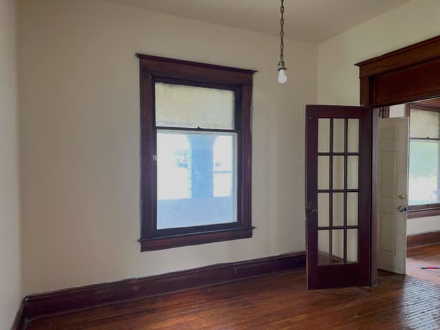1143 E CLEVELAND AVE photo 4