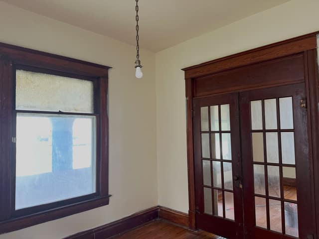 1143 E CLEVELAND AVE photo 5