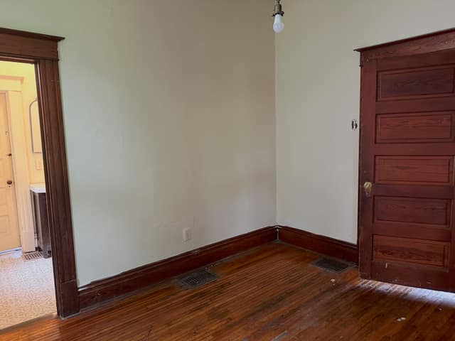 1143 E CLEVELAND AVE photo 8