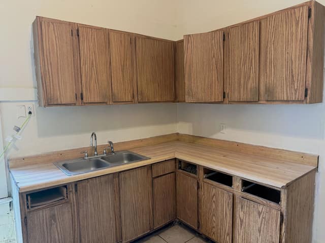 1143 E CLEVELAND AVE photo 20