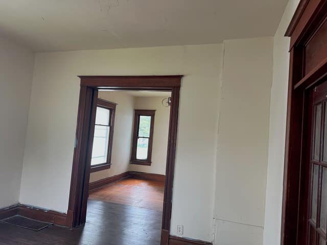 1143 E CLEVELAND AVE photo 23