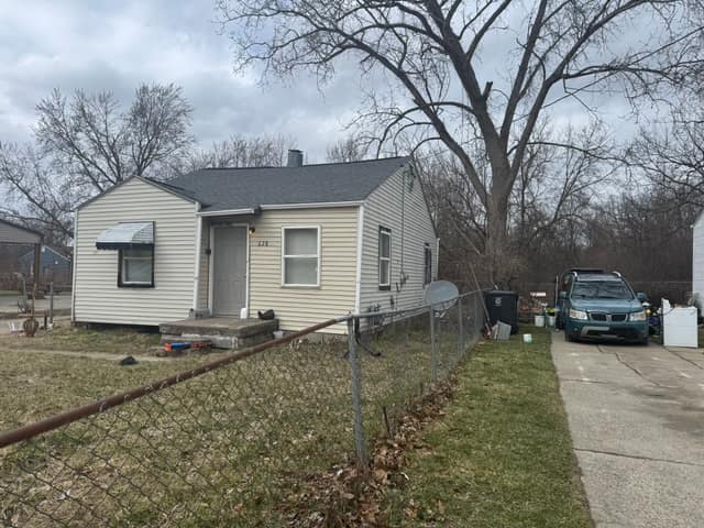 628 W Home Ave photo 1