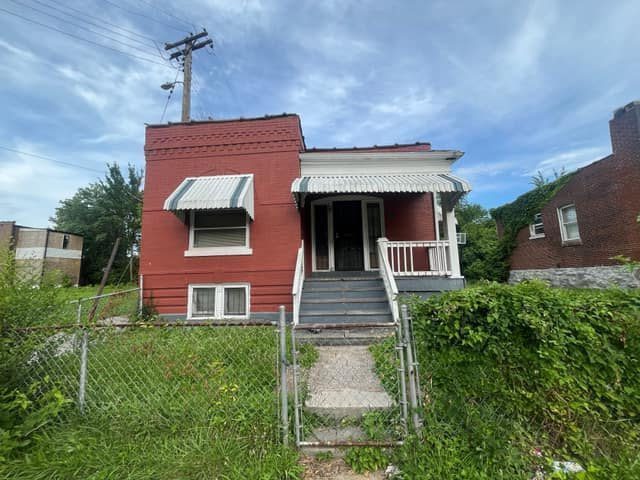 2810 Norwood Ave photo 1