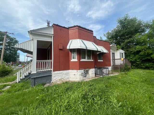 2810 Norwood Ave photo 4