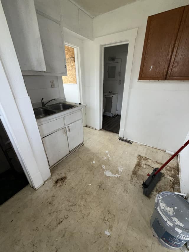 830 East Rodgers Ave photo 15
