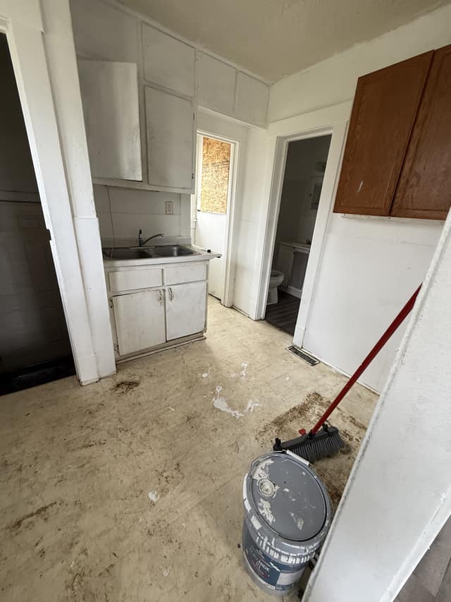 830 East Rodgers Ave photo 11