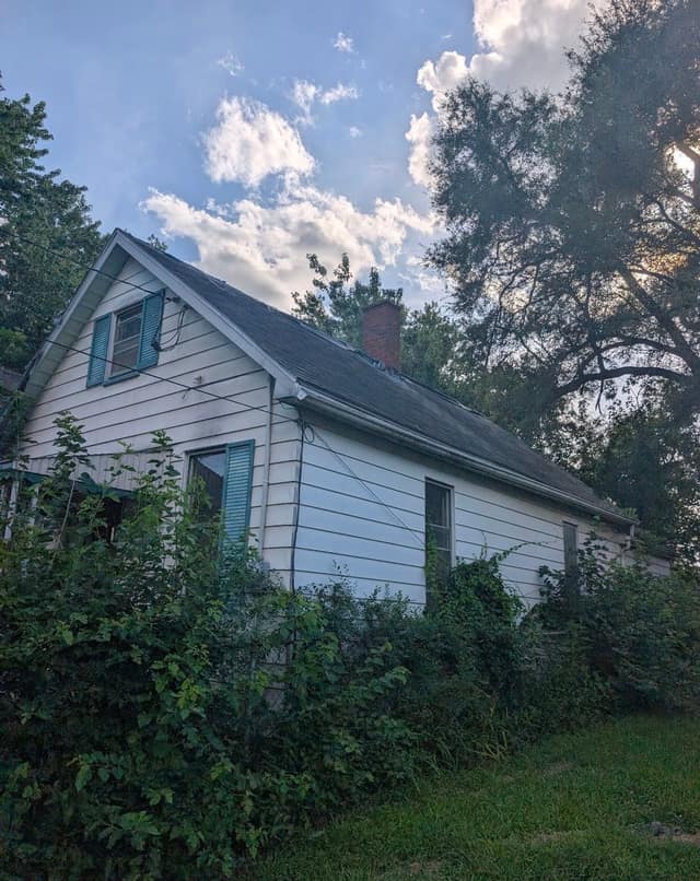 1521 S Westmoreland photo 2
