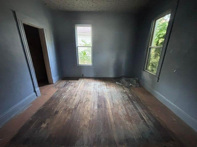 514 N Walnut St photo 4