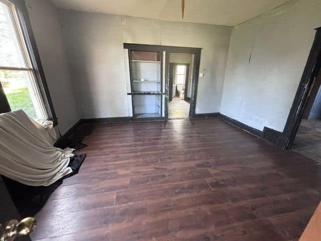 514 N Walnut St photo 5