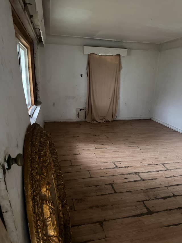 5050 Hallows Avenue photo 2