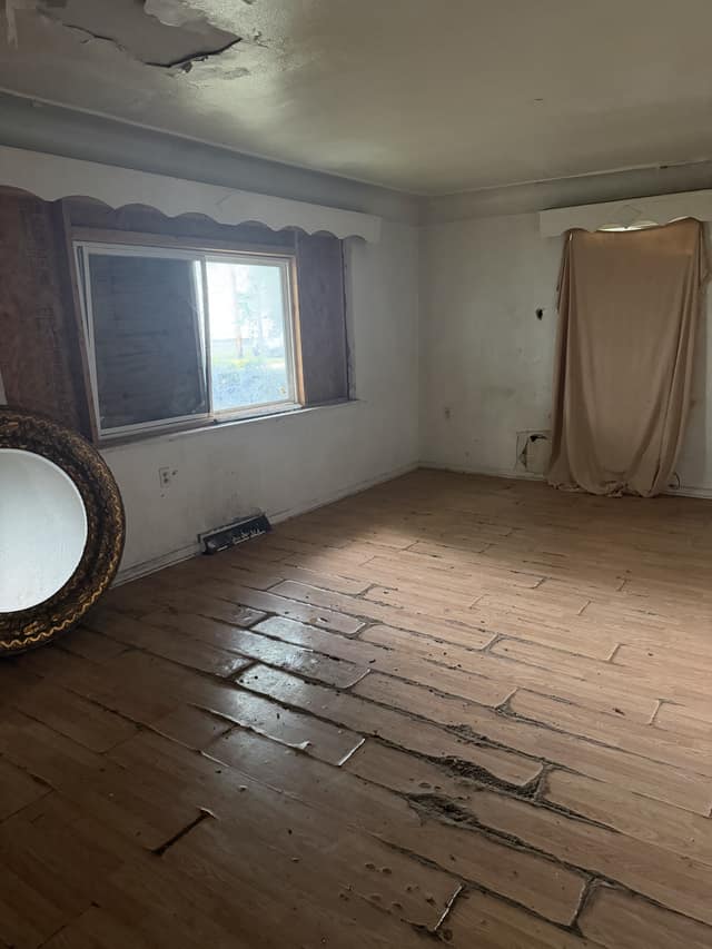 5050 Hallows Avenue photo 6