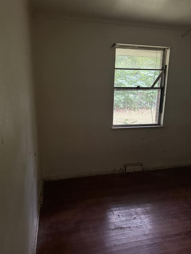 5050 Hallows Avenue photo 13