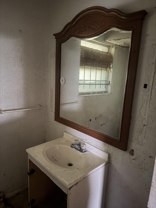 5050 Hallows Avenue photo 19