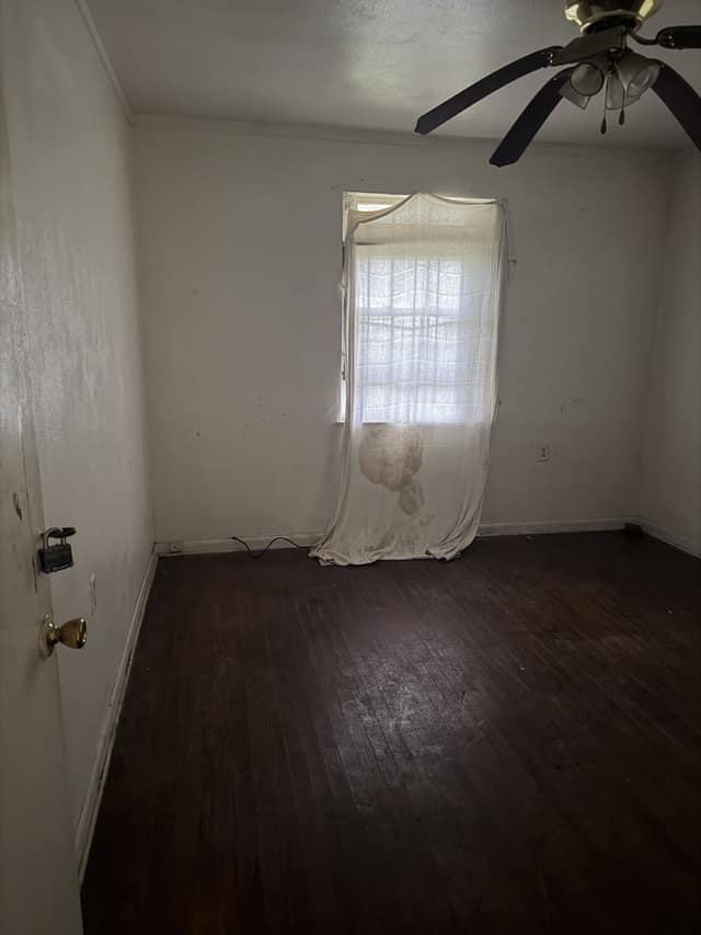 5050 Hallows Avenue photo 22