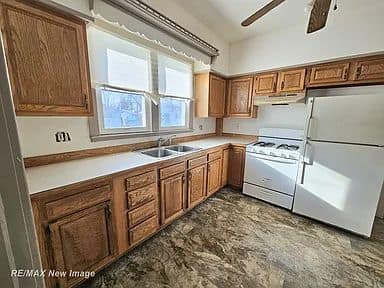 505 Yale St photo 21