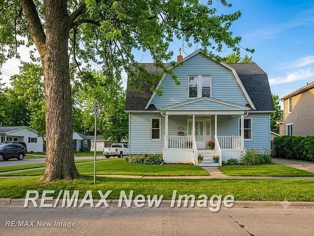 505 Yale St photo 1
