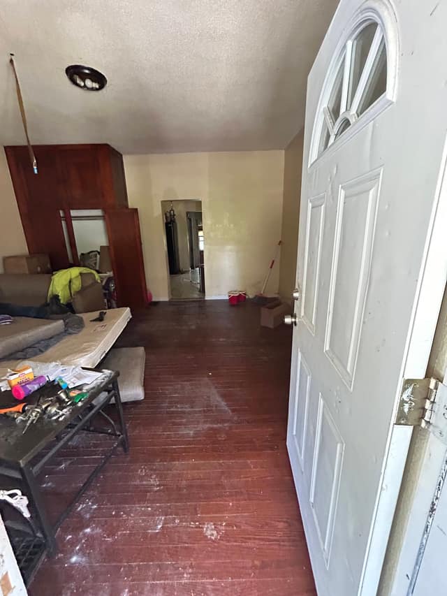 718 South Church Street  photo 5
