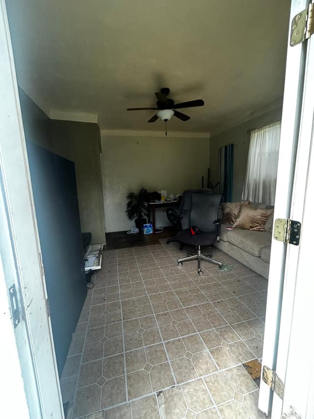 127 Elkan Ave photo 3