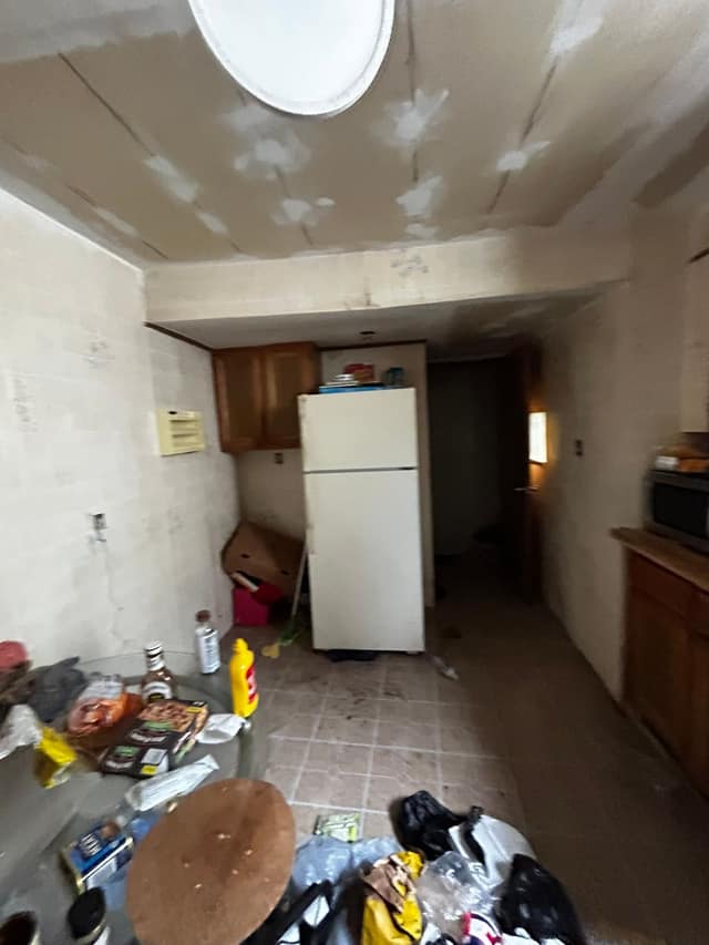 127 Elkan Ave photo 28