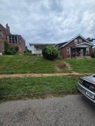 1039 Gimblin Street photo 2