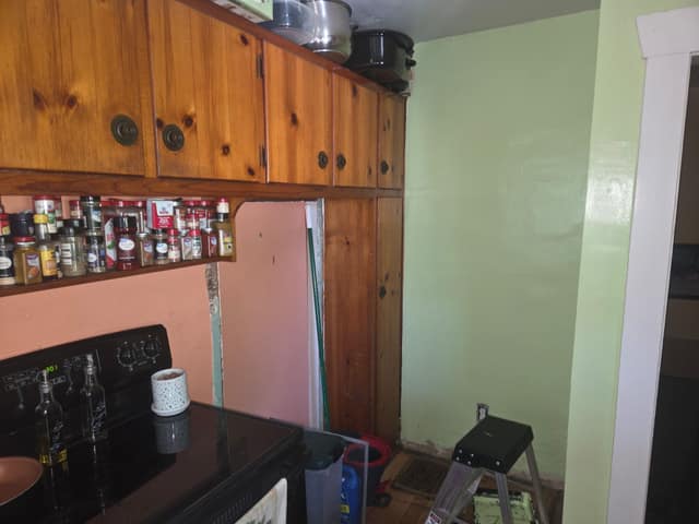 1818 N Maple Ave photo 4