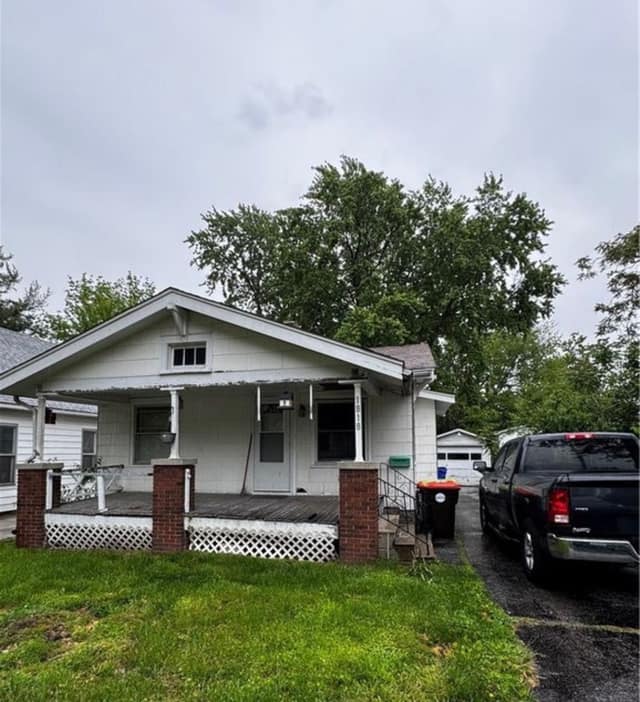 1818 N Maple Ave photo 1