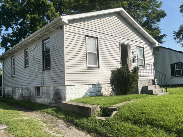 802 N 71st St photo 25