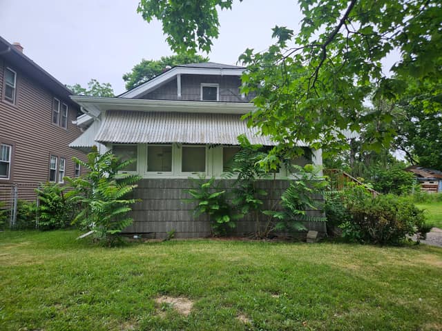 605 E Stewart Ave photo 2