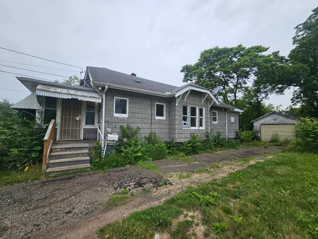 605 E Stewart Ave photo 3