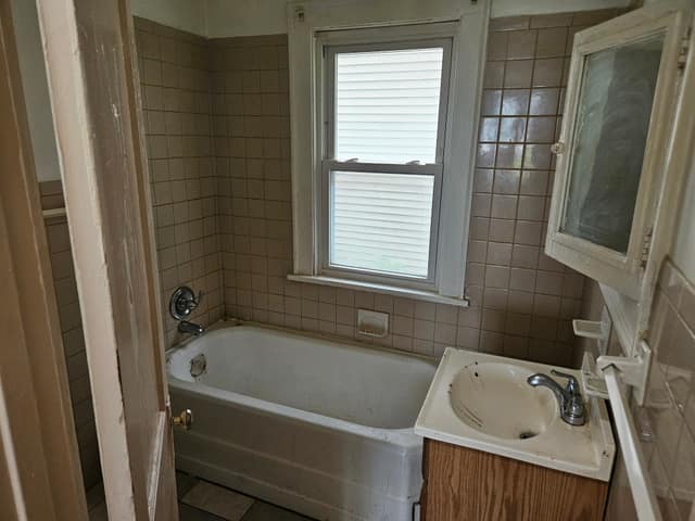 605 E Stewart Ave photo 13