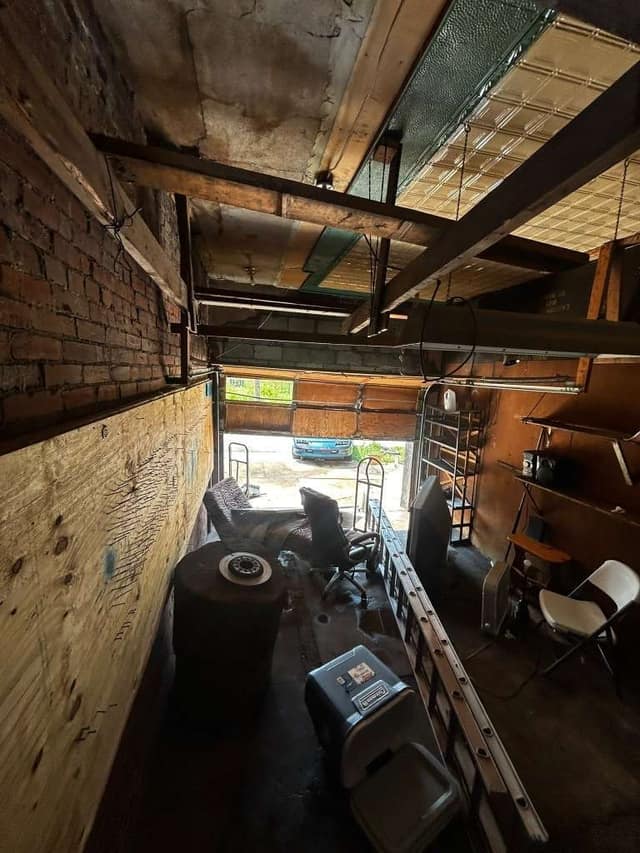 1027 Garth Ave photo 23