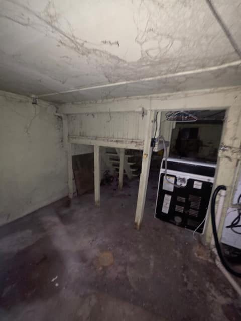 712 W Waggoner St photo 36