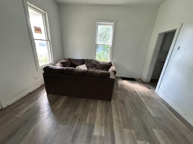 909 S Maffit St photo 8
