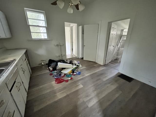 909 S Maffit St photo 9