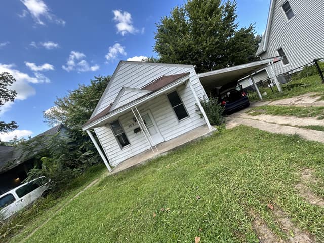909 S Maffit St photo 1