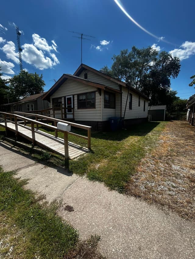 336 Goulding st photo 2