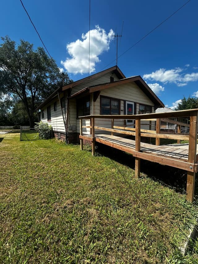 336 Goulding st photo 3