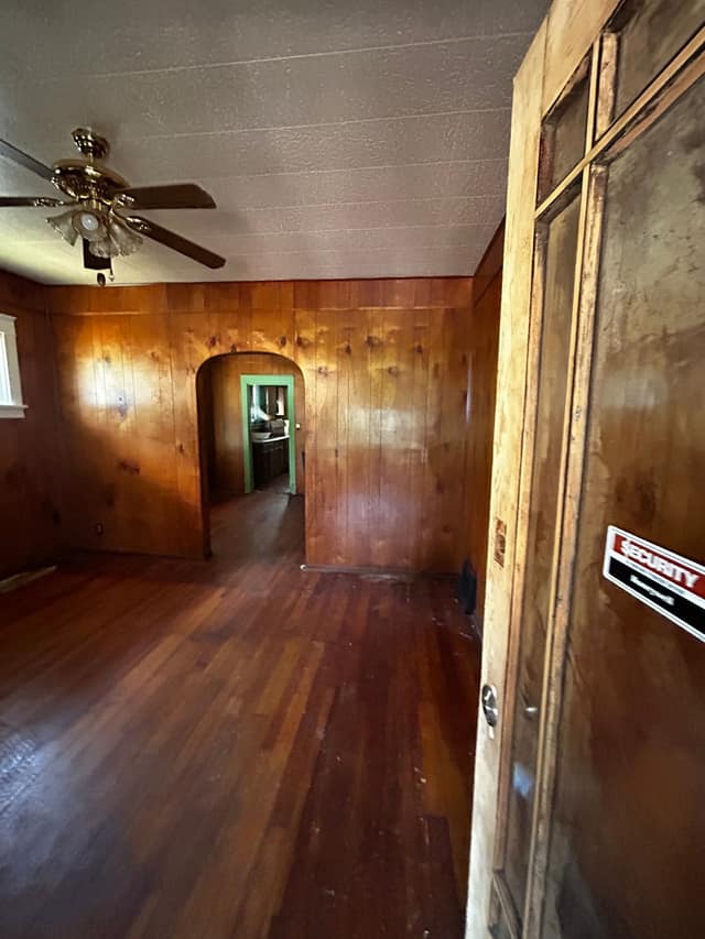 336 Goulding st photo 9