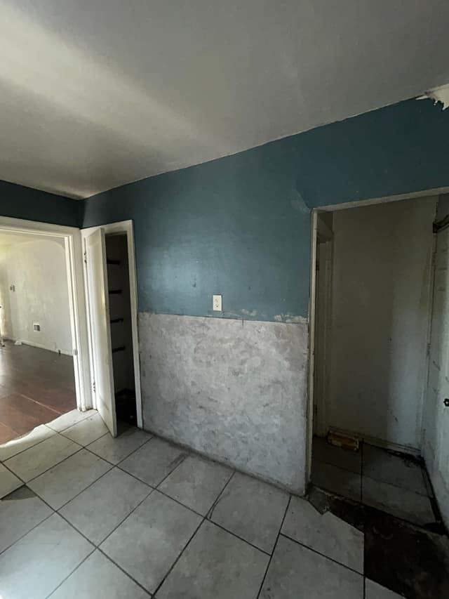 819 Elias Ave photo 10