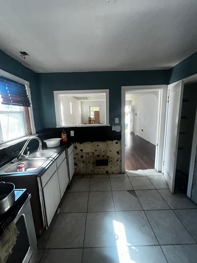 819 Elias Ave photo 11
