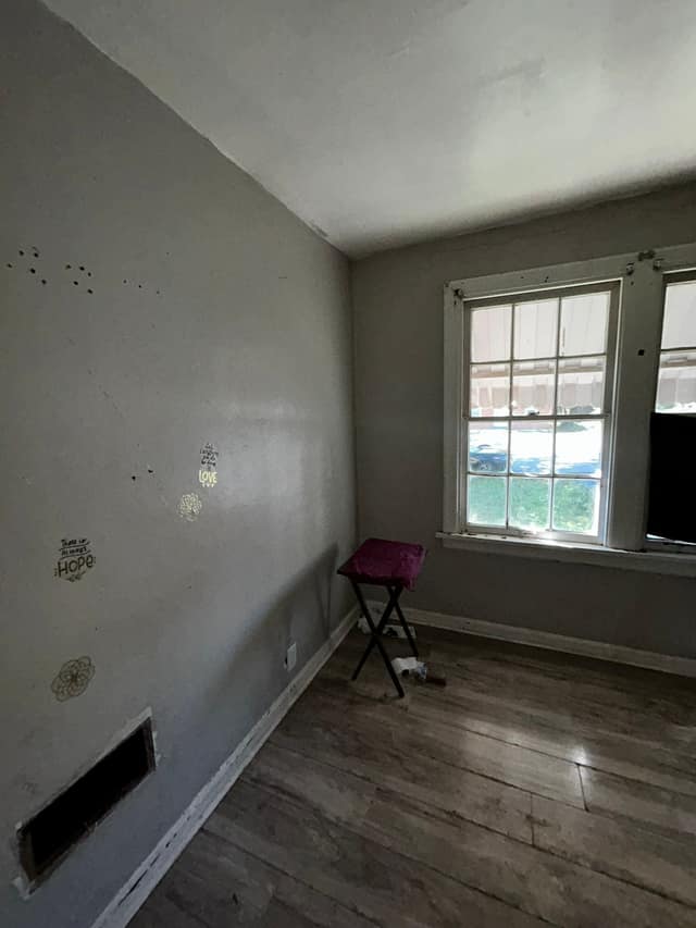819 Elias Ave photo 15