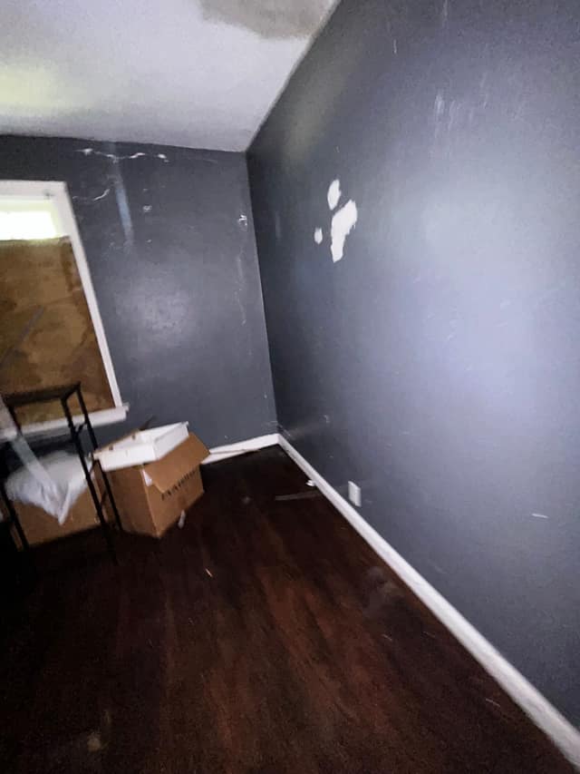 819 Elias Ave photo 23
