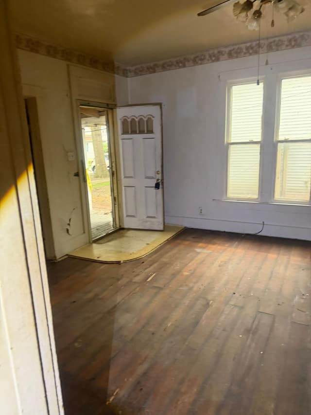 707 N Madison st photo 19
