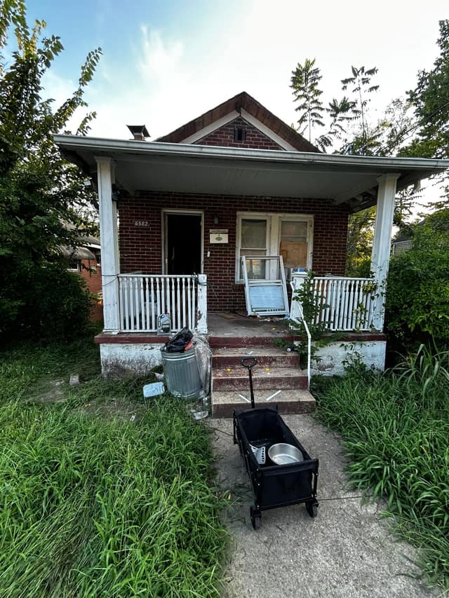 6582 Saint Louis Ave photo 2