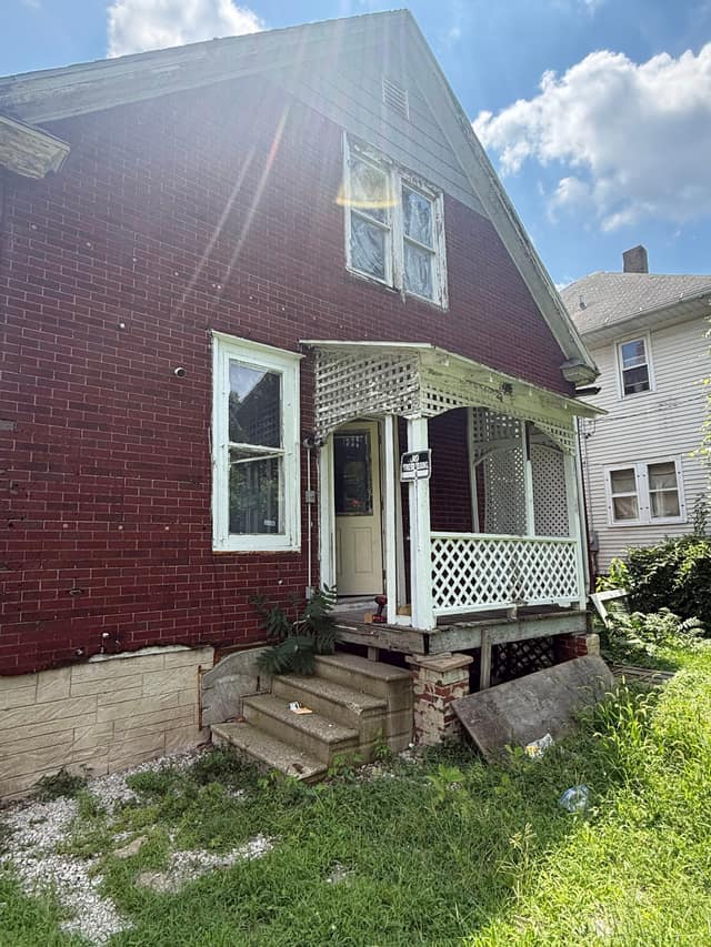 442 W Division St photo 5