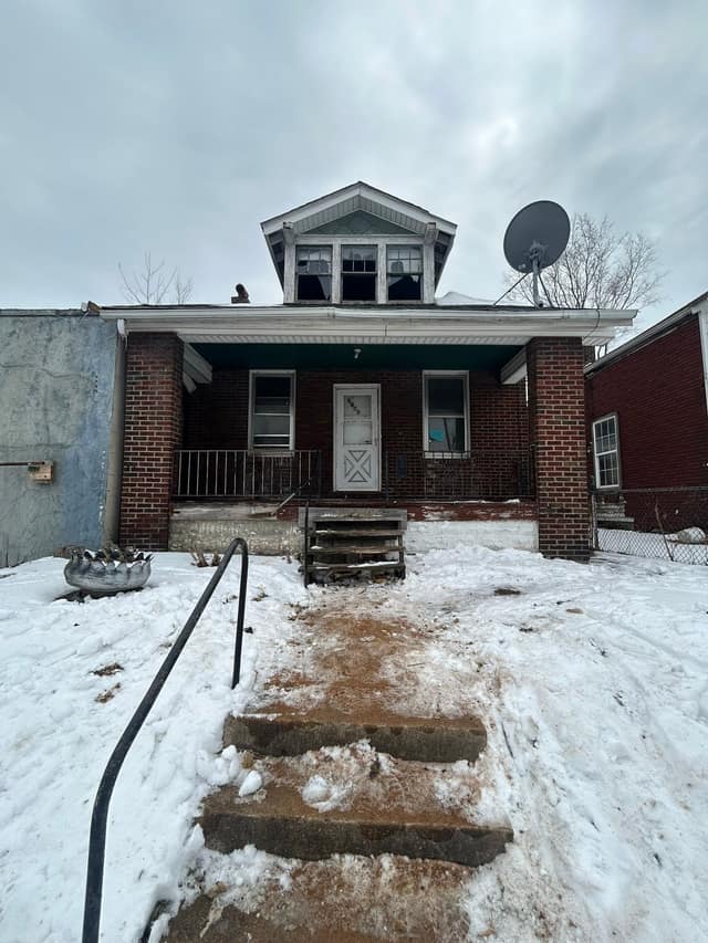 4546 Pope Ave photo 1