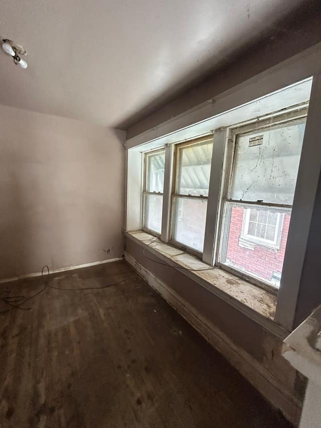 4546 Pope Ave photo 12