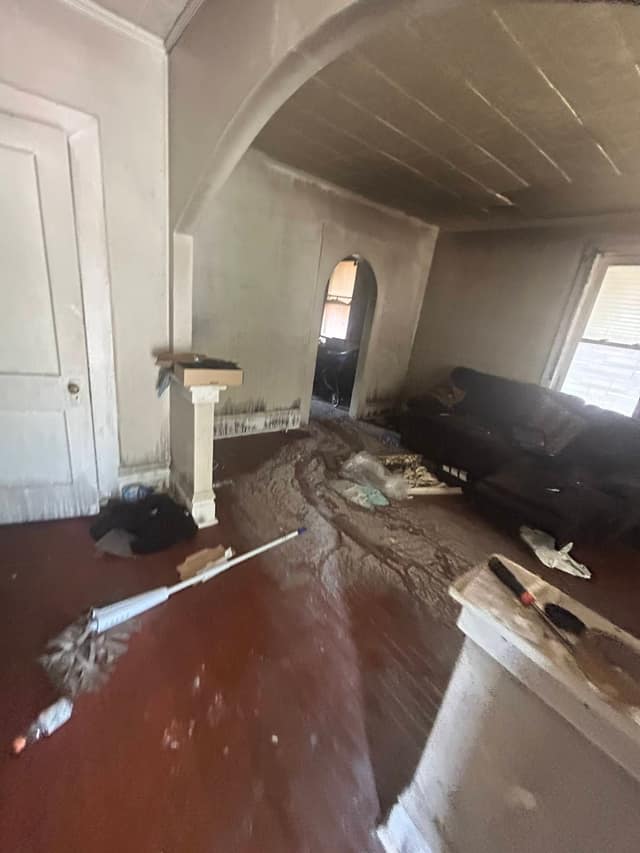 6041 Harney photo 16
