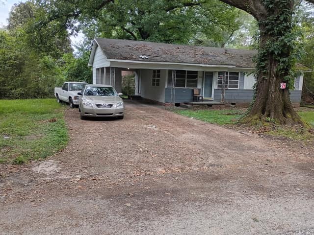 293 Cameron St Jackson MS 39212 photo 1