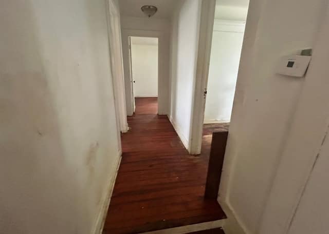 1174 W King photo 5